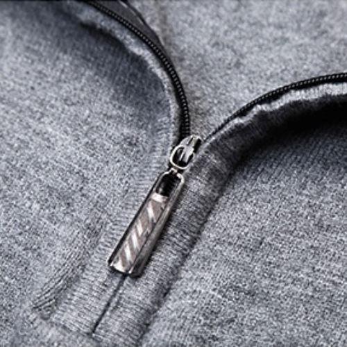 Herrenpullover mit halbem Reißverschluss und Stehkragen
