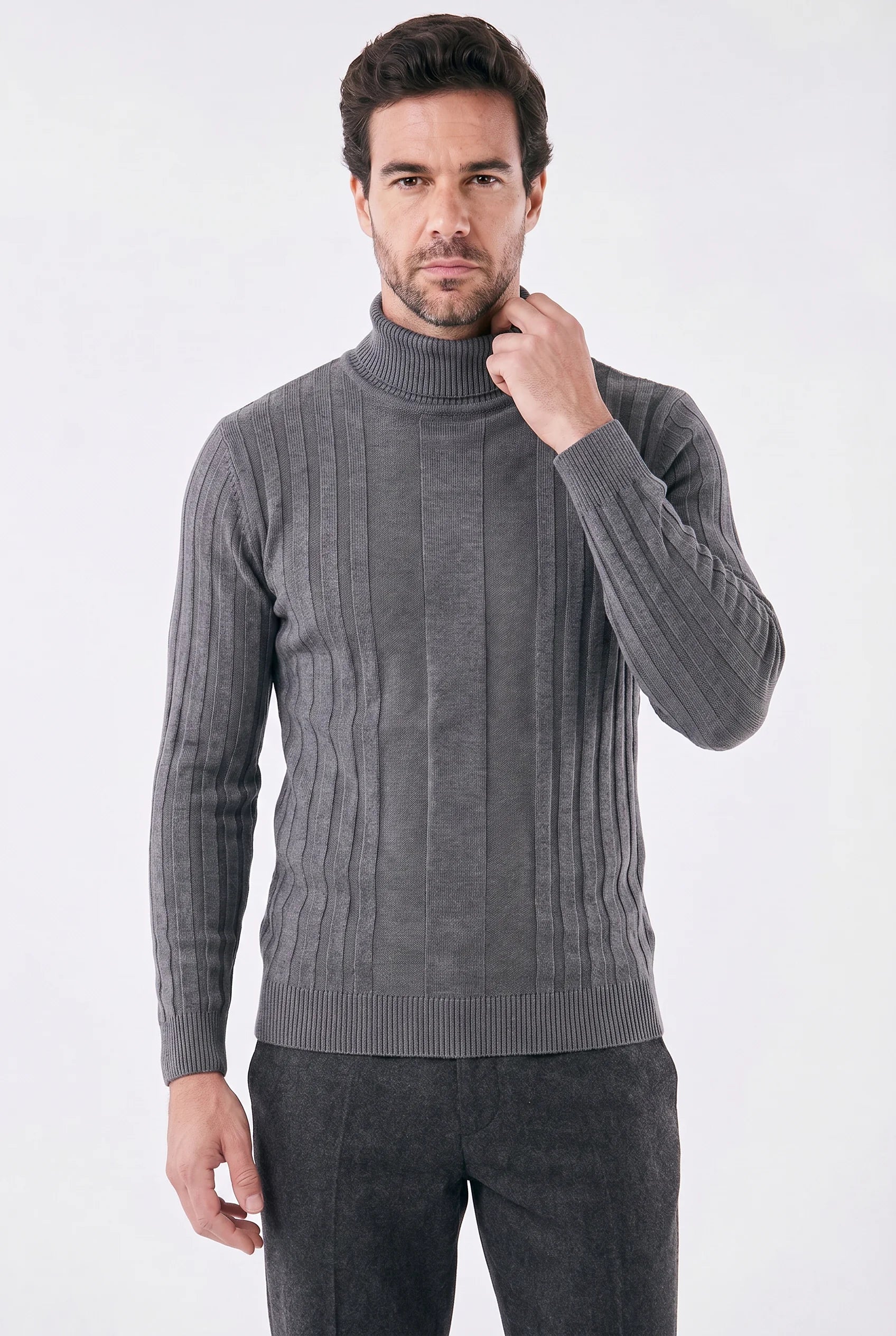 Hochkragen Pullover für Herren mit strukturiertem Schnitt