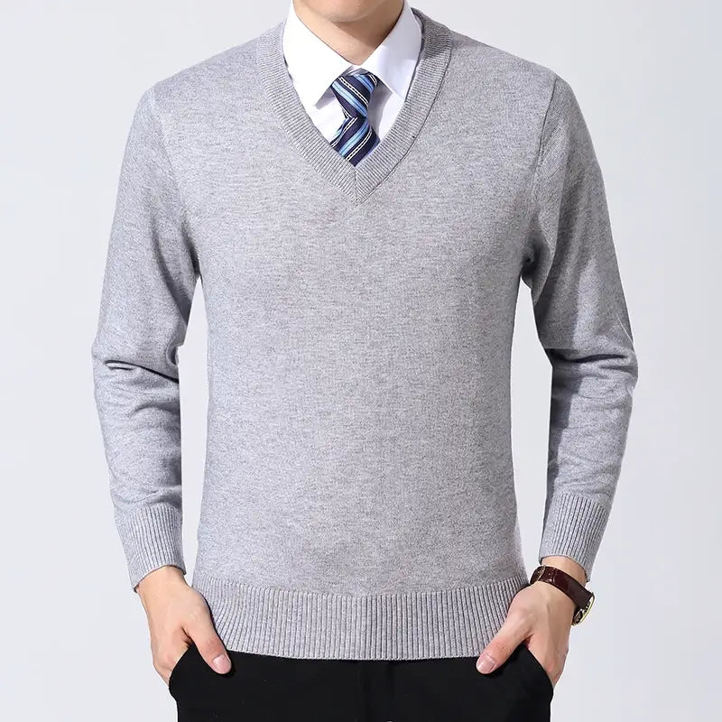 Herren-Sweater Semi-Slim mit V-Ausschnitt