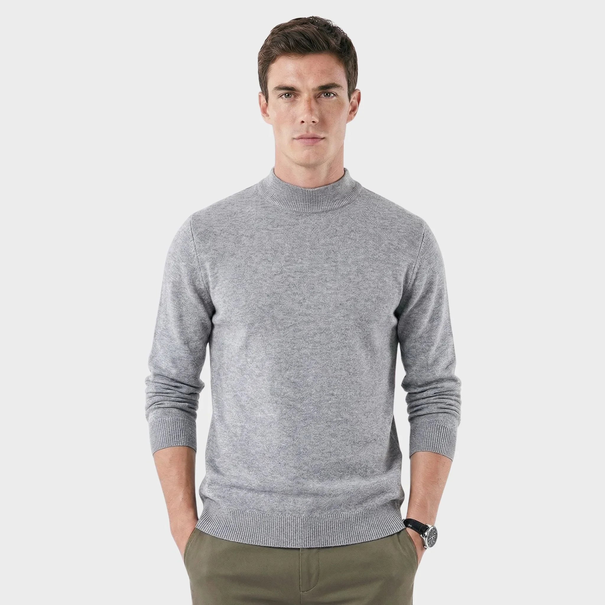 Klassischer Herrenpullover mit Stehkragen